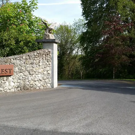 New Forest Estate Tyrrellspass