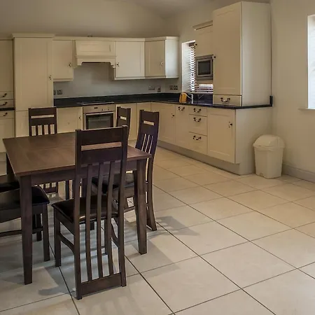 New Forest Estate Tyrrellspass