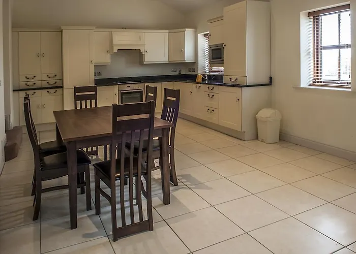 New Forest Estate Tyrrellspass