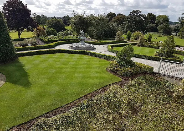 New Forest Estate * Tyrrellspass