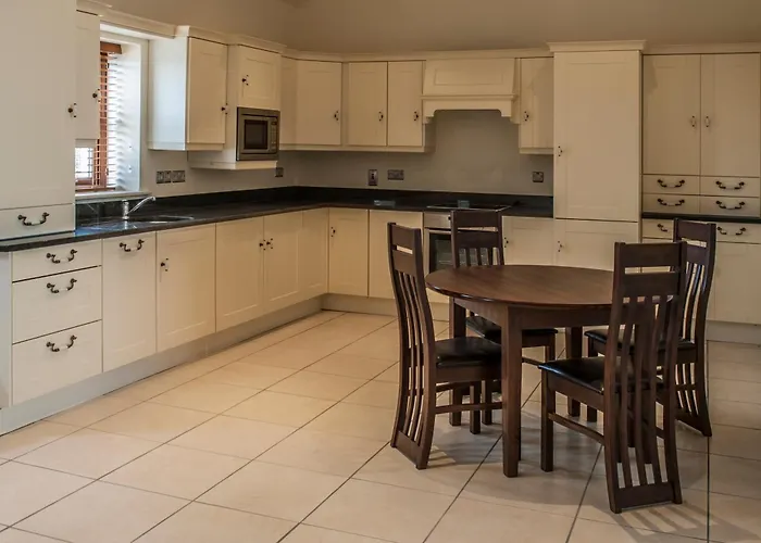 New Forest Estate Tyrrellspass